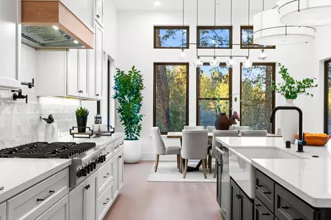 Kitchen - 3920 Bankhead Rd, Loomis, CA 95650 photo 7 of 8