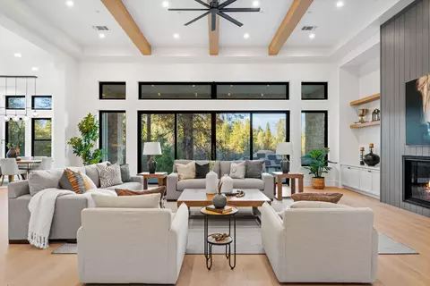 Living - 3920 Bankhead Rd, Loomis, CA 95650 photo 3 of 6