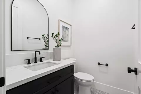 Bath - 3920 Bankhead Rd, Loomis, CA 95650 photo 1 of 7