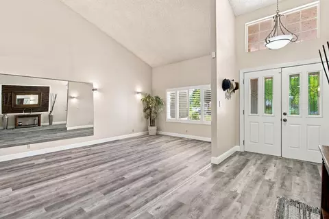 Entry Way - 1120 Constitution Way, Tracy, CA 95376 photo 3 of 9