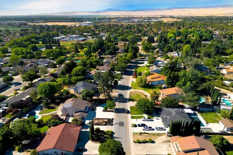 View/Area - 1120 Constitution Way, Tracy, CA 95376 photo 11 of 14