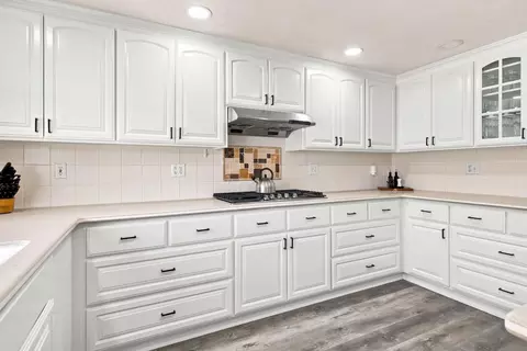Kitchen - 1120 Constitution Way, Tracy, CA 95376 photo 6 of 8