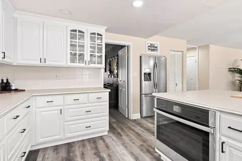 Kitchen - 1120 Constitution Way, Tracy, CA 95376 photo 5 of 8