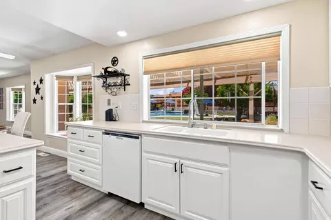 Kitchen - 1120 Constitution Way, Tracy, CA 95376 photo 4 of 8