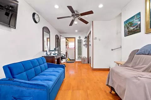 Living - 487 Violet St, San Leandro, CA 94578 photo 3 of 3