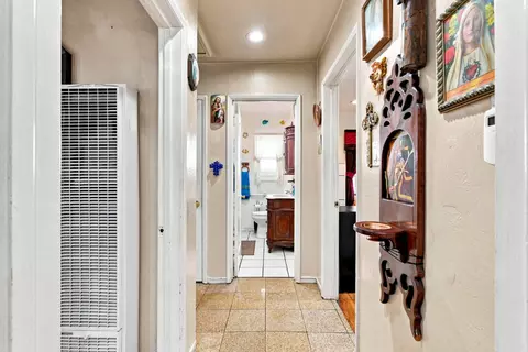 Entry Way - 487 Violet St, San Leandro, CA 94578 photo 2 of 2