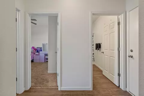 Entry Way - 1237 E Orange St, Avenal, CA 93204 photo 4 of 4
