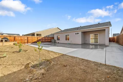 Exterior - 1237 E Orange St, Avenal, CA 93204 photo 8 of 11