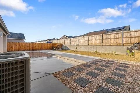 Exterior - 1237 E Orange St, Avenal, CA 93204 photo 6 of 11