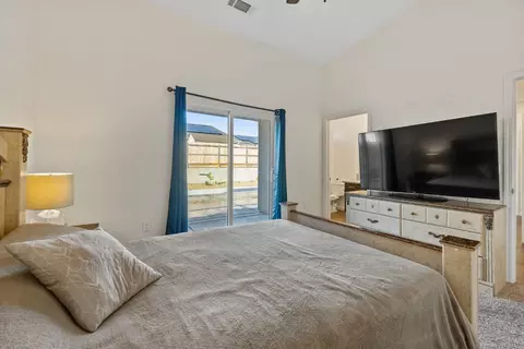 Bedroom - 1237 E Orange St, Avenal, CA 93204 photo 2 of 4
