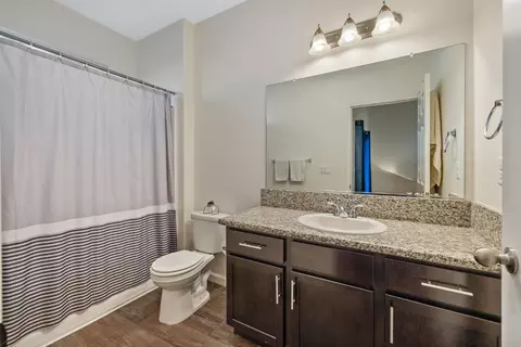 Bath - 1237 E Orange St, Avenal, CA 93204 photo 1 of 2