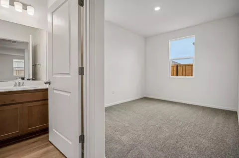 Bedroom - 5412 Harmony Cir, Riverbank, CA 95367 photo 1 of 10
