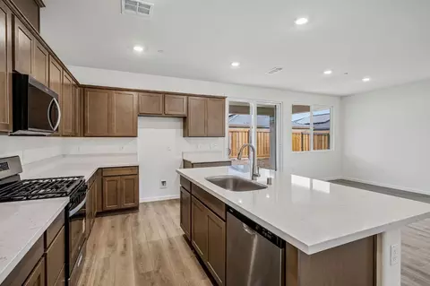 Kitchen - 5412 Harmony Cir, Riverbank, CA 95367 photo 3 of 3