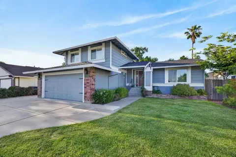 10036 Vanguard Dr, Sacramento, CA 95827