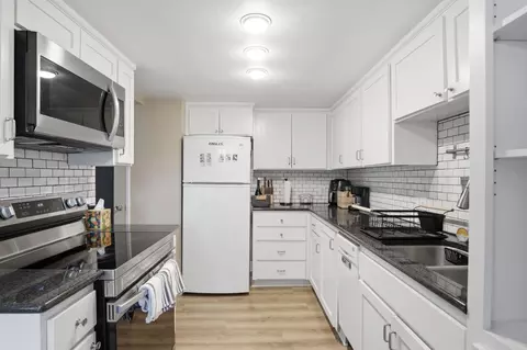 Kitchen - 3700 Tully Rd #48, Modesto, CA 95356 photo 4 of 4