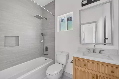 Bath - 5540 Clark Ave, Carmichael, CA 95608 photo 6 of 8