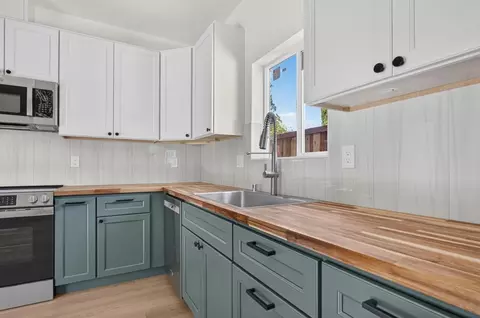 Kitchen - 5540 Clark Ave, Carmichael, CA 95608 photo 2 of 9