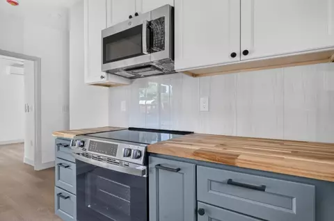 Kitchen - 5540 Clark Ave, Carmichael, CA 95608 photo 7 of 9