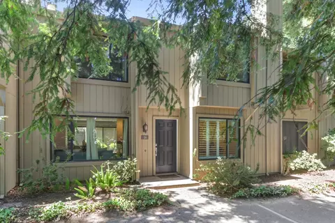 24 Adelphi Ct, Sacramento, CA 95825