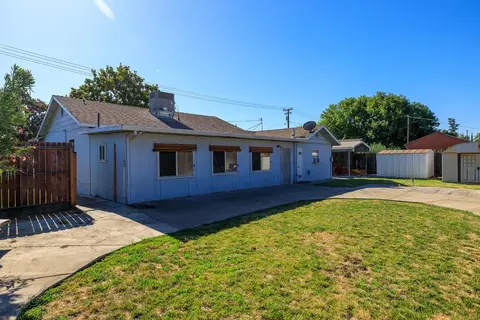 Exterior - 2515 6th St, Ceres, CA 95307 photo 9 of 11