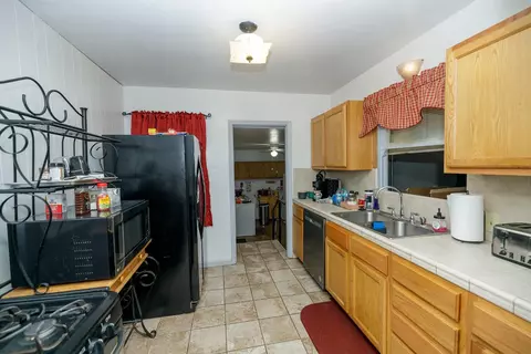 Kitchen - 2515 6th St, Ceres, CA 95307 photo 1 of 2