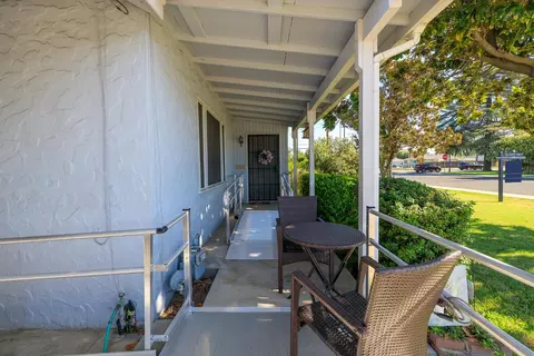 Exterior - 2515 6th St, Ceres, CA 95307 photo 6 of 11