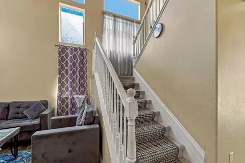 Entry Way - 63 Maia Ct, Merced, CA 95341 photo 4 of 7