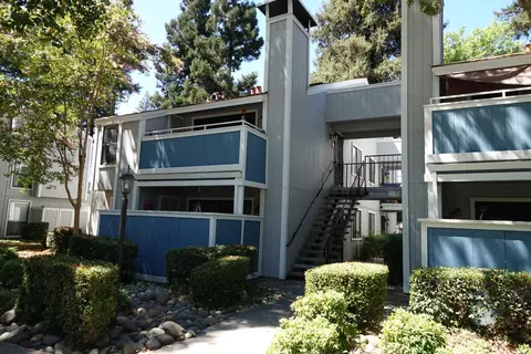 800 Del Verde Cir #4, Sacramento, CA 95833