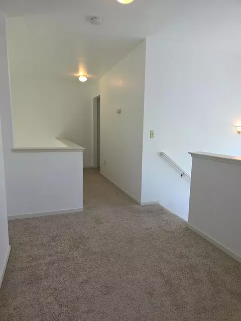 Entry Way - 2717 Hoffman Woods Ln, Carmichael, CA 95608 photo 2 of 4