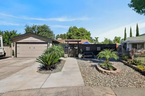 6913 Speckle Way, Sacramento, CA 95842