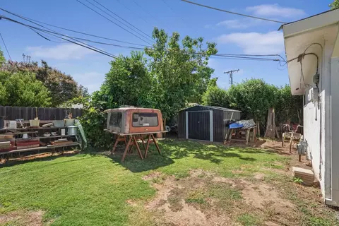 Exterior - 514 Howard St, Lodi, CA 95242 photo 5 of 7