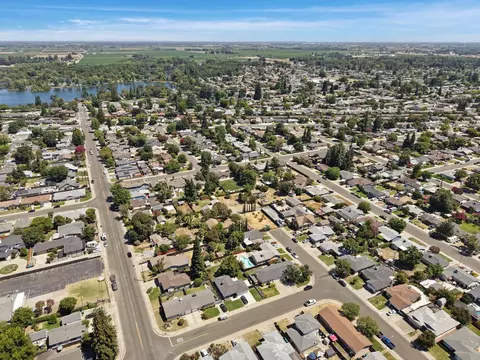 View/Area - 514 Howard St, Lodi, CA 95242 photo 3 of 9