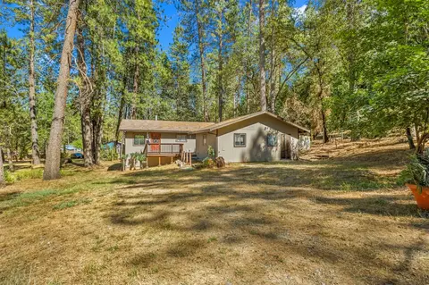 3161 Hume Glenn Dr, Placerville, CA 95667