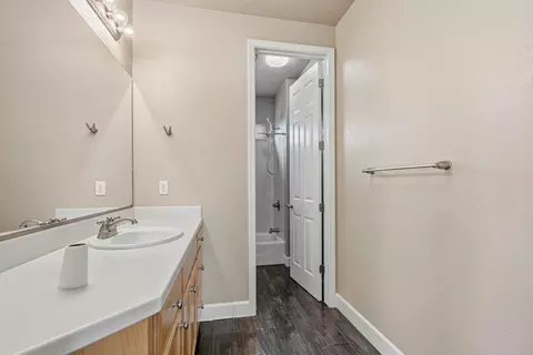 Bath - 1715 Limestone Dr, Ripon, CA 95366 photo 2 of 3