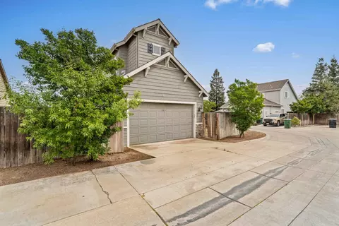 Exterior - 1715 Limestone Dr, Ripon, CA 95366 photo 7 of 7