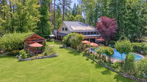 11735 Bourbon Hill Rd, Nevada City, CA 95959