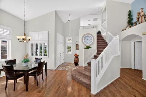 Entry Way - 1824 Aberdeen Ct, Manteca, CA 95337 photo 2 of 3