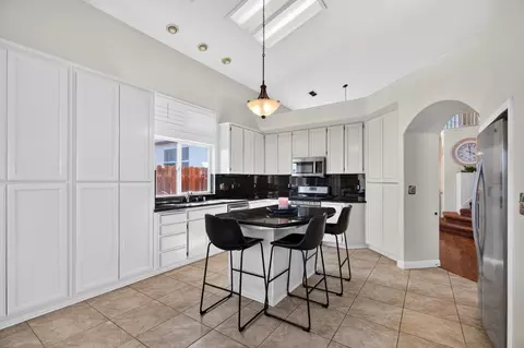 Kitchen - 1824 Aberdeen Ct, Manteca, CA 95337 photo 2 of 3