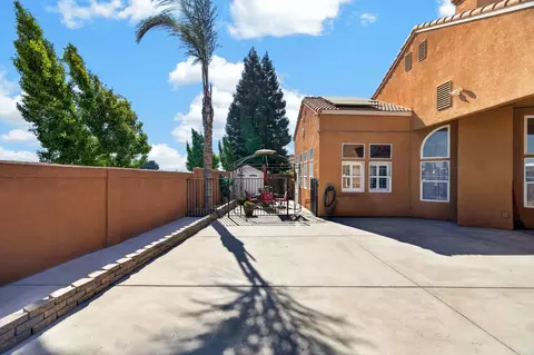 Exterior - 1824 Aberdeen Ct, Manteca, CA 95337 photo 7 of 9