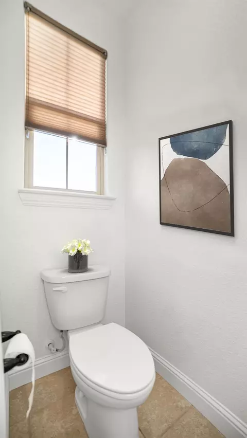 Bath - 3931 Aplicella Ct, Manteca, CA 95337 photo 7 of 7