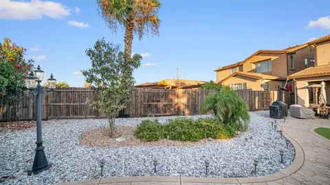 Exterior - 3931 Aplicella Ct, Manteca, CA 95337 photo 11 of 13