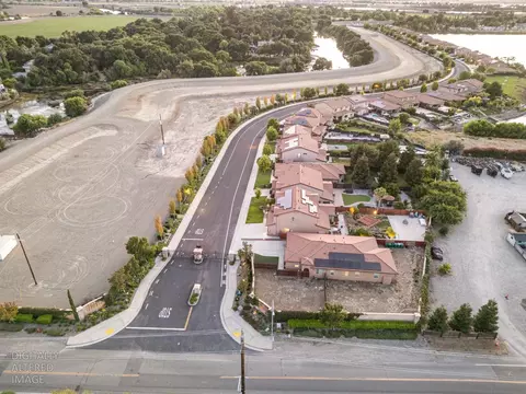 View/Area - 3931 Aplicella Ct, Manteca, CA 95337 photo 4 of 12