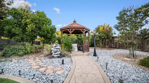 Exterior - 3931 Aplicella Ct, Manteca, CA 95337 photo 3 of 13