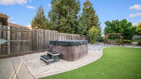 Exterior - 3931 Aplicella Ct, Manteca, CA 95337 photo 4 of 13