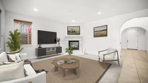 Living - 3931 Aplicella Ct, Manteca, CA 95337 photo 2 of 2