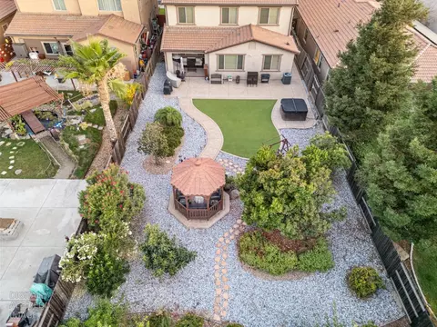 View/Area - 3931 Aplicella Ct, Manteca, CA 95337 photo 9 of 12