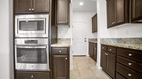 Entry Way - 3931 Aplicella Ct, Manteca, CA 95337 photo 3 of 7