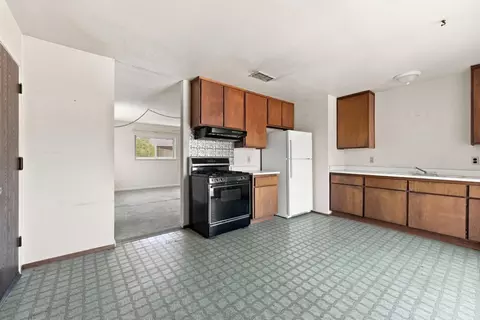 Kitchen - 283 G St, Wheatland, CA 95692 photo 2 of 6