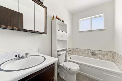 Bath - 283 G St, Wheatland, CA 95692 photo 1 of 2