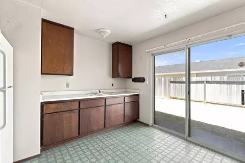 Kitchen - 283 G St, Wheatland, CA 95692 photo 6 of 6